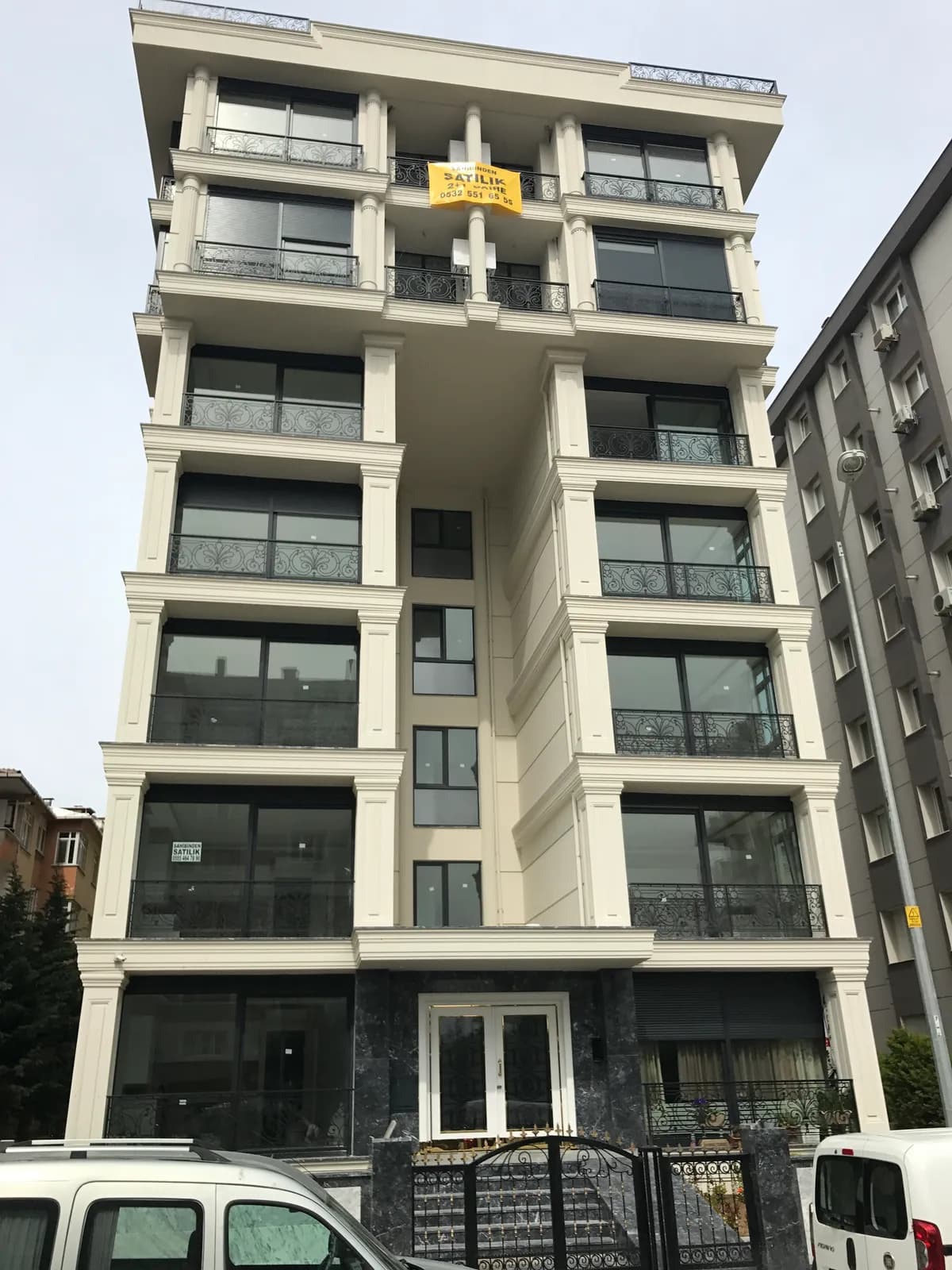 AYYİLDİZ İNSAT Kapak Görseli